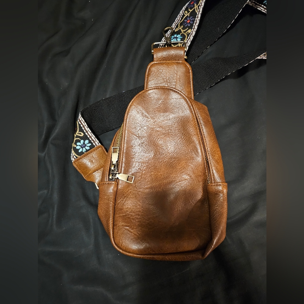 Brand new never used crossbody purse bag the classy cloth brand